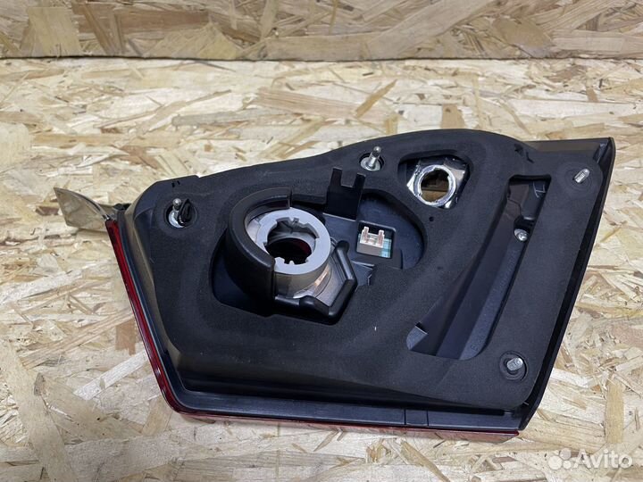 Фонарь задний левый Toyota Camry 55