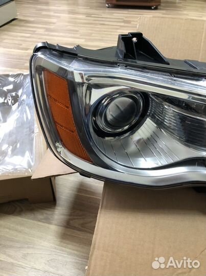 Фара Chrysler 300 C крайслер 300с