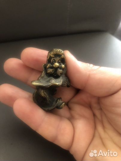 Фигурки метал