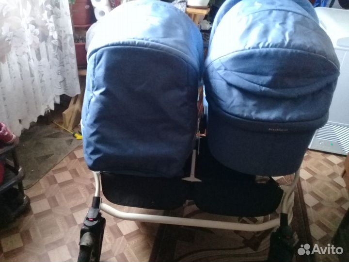 Коляска для двойни