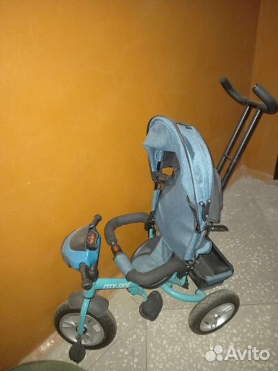 Трехколесный велосипед