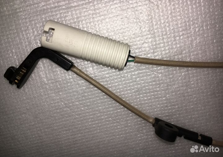 Датчик износа торм. колодок BMW E65 34356755267