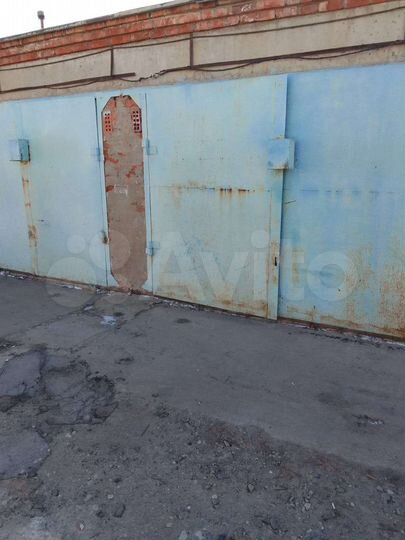 Гараж, > 30 м²