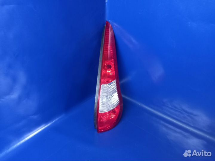 Фонарь задний правый LADA Kalina 1