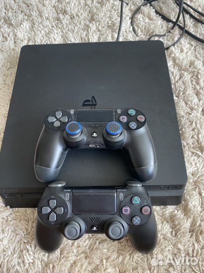 Sony PS4 Slim + ragnarek (1tb)