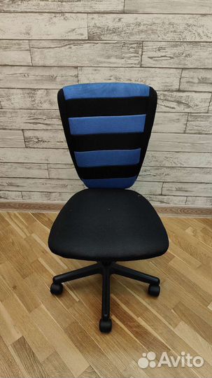 Офисный стул компьютерный