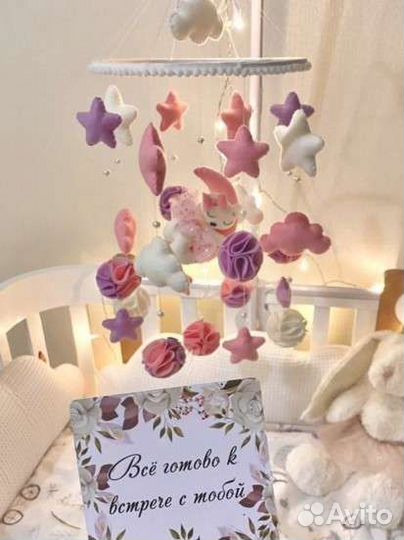 Мобиль в кроватку из фетра