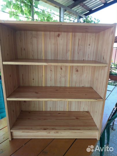 Книжные полки