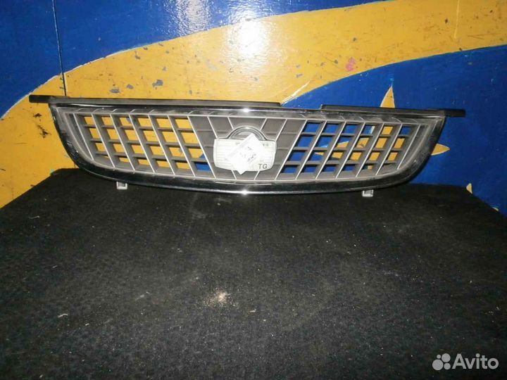 Решетка радиатора на nissan sunny B15