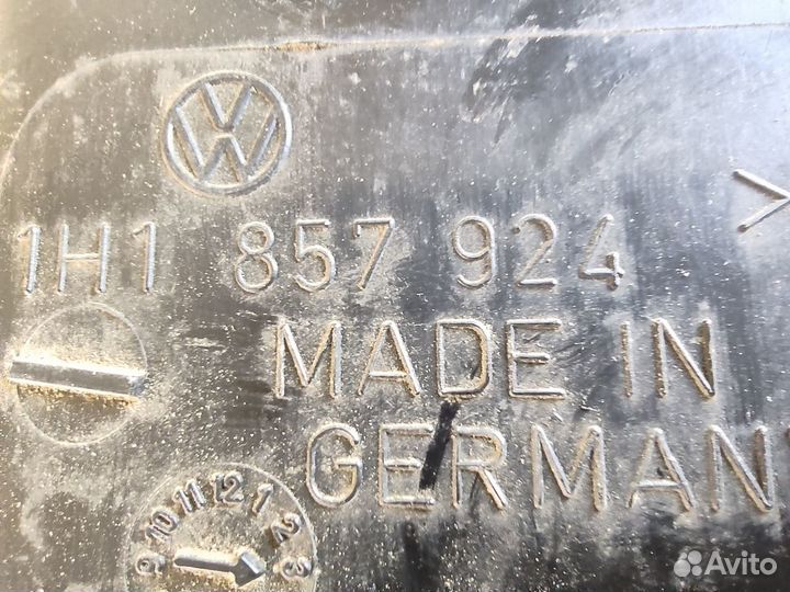 Вещевой ящик Volkswagen Golf 3