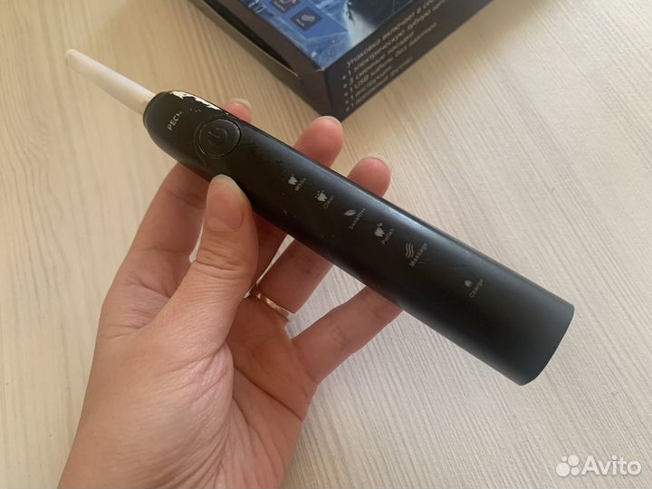 Электрическая зубная щетка pecham на запчасти