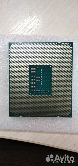 Процессор Intel Xeon Е5 2640v3 сокет 2011
