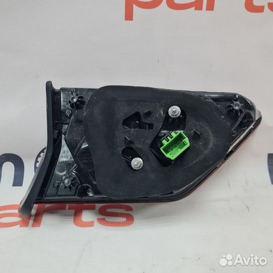 Фонарь задний правый внутренний Volkswagen Tiguan