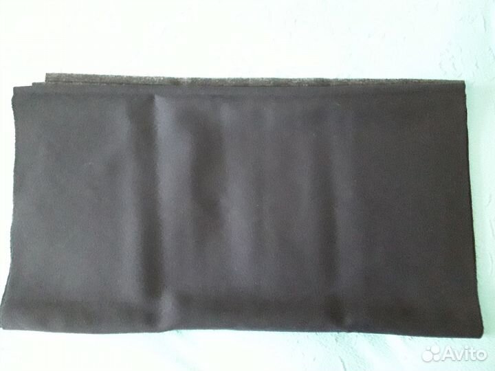 Отрезы шерстяной ткани