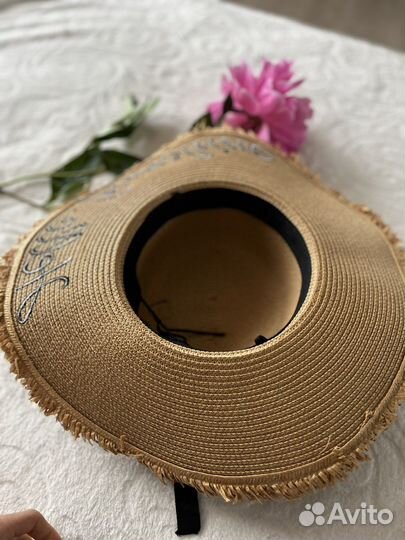Соломенная шляпа женская коричнеый