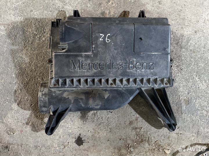 Корпус воздушного фильтра Mercedes Vito W639