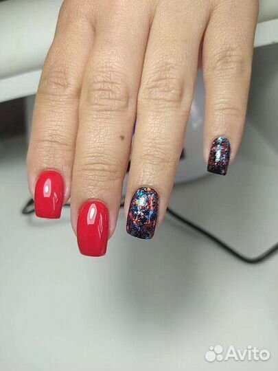 Маникюр, педикюр Golden Trace, гель-лак