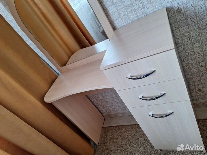 Трюмо трельяж с зеркалом