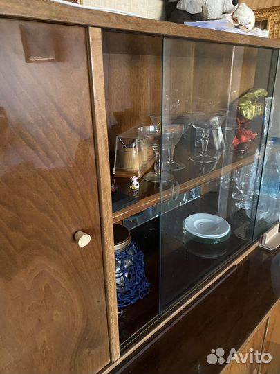 Продам сервант