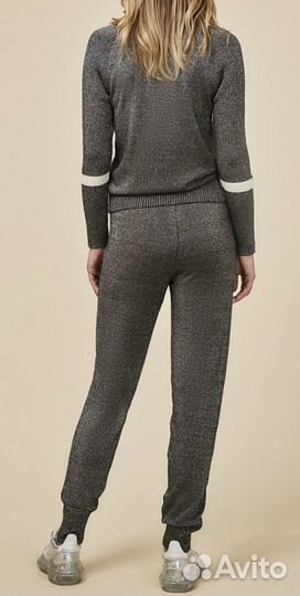 Спортивный костюм женский