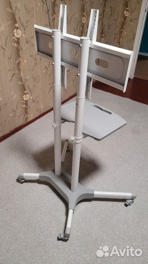 Стойка для телевизора