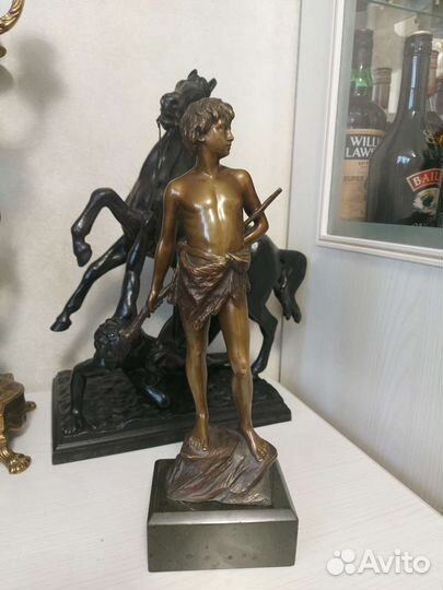 Бронзовая статуэтка. Мальчик с гор.Редкая.Оригинал