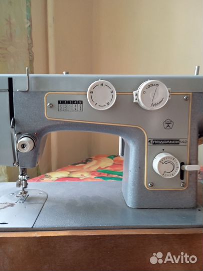 Швейная машина подольск 142