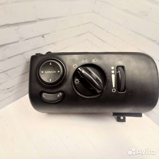 Блок управления светом dodge Caravan 3