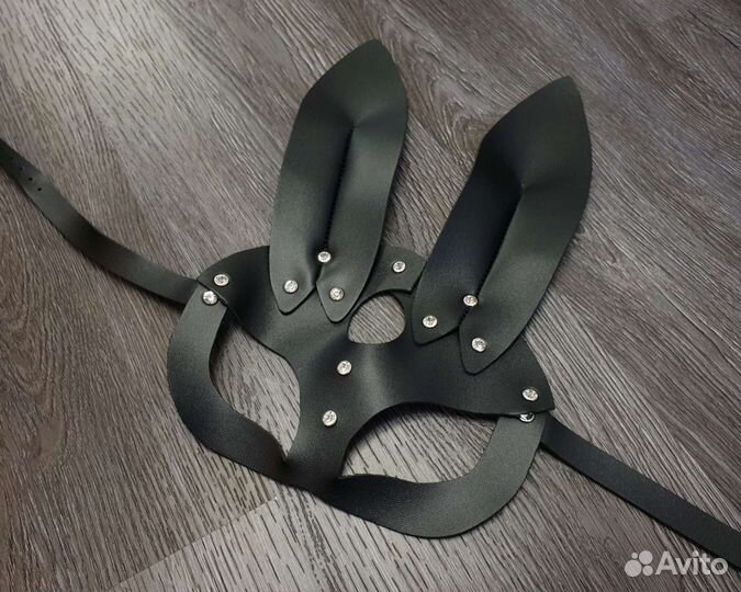 Кожаная маска со стразами Зайка, для фотосессии