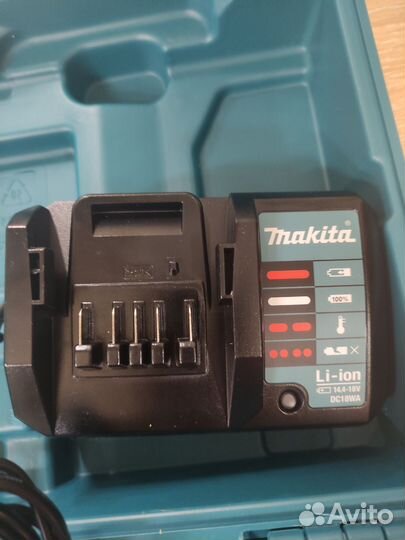 Шуруповерт аккумуляторный Makita DF488DWE