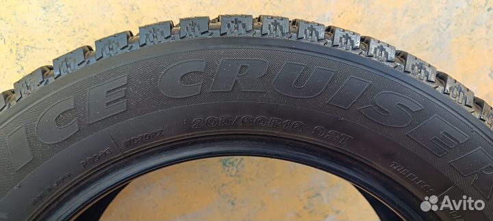 Bridgestone Ice Cruiser 7000 205/60 R16 92T