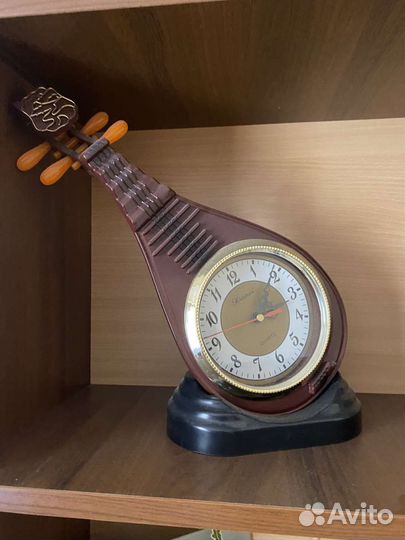 Часы балалайка