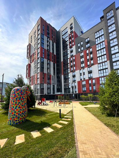 2-к. квартира, 69,8 м², 3/15 эт.