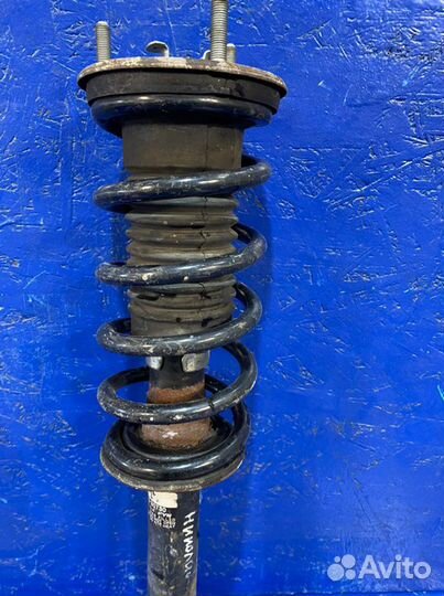 Стойка амортизатора передняя правая Lexus Gs 190