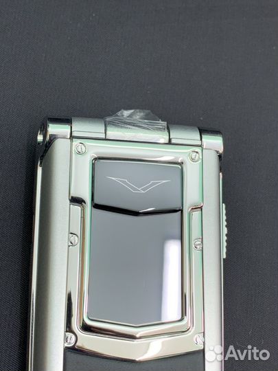 Vertu Constellation Ayxta