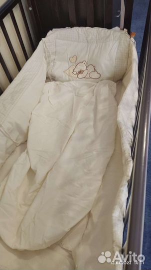 Детская кроватка, пеленальная доска, переноска