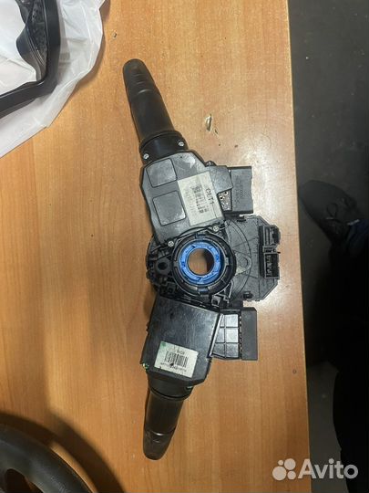 Hyundai i20 Переключатель подрулевой в сборе