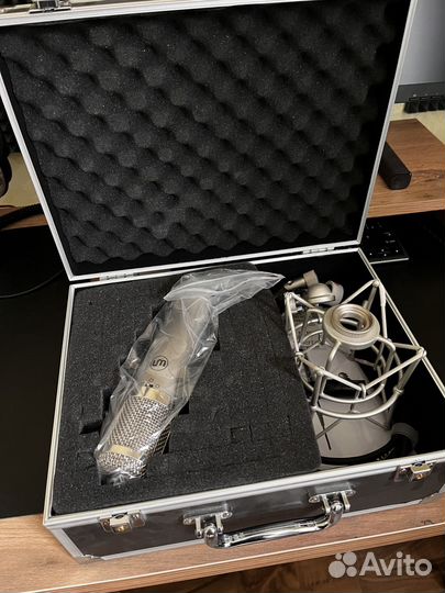 Студийный конденсаторный микрофон WA-47jr