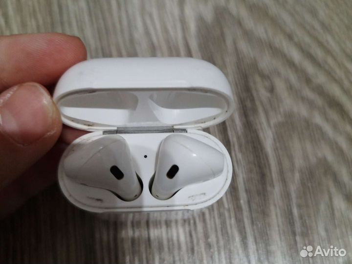 Airpods 1