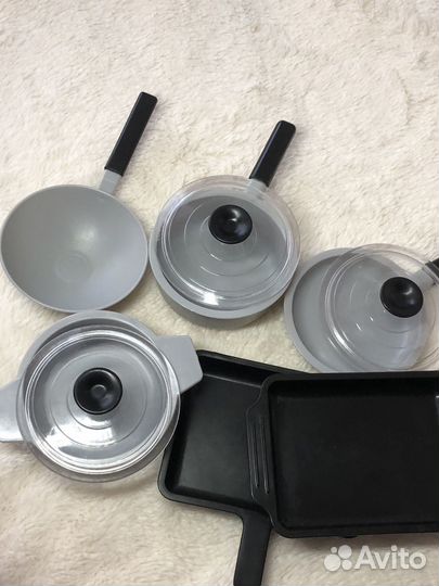 Детская кухня с посудой