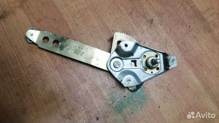 Стеклоподъемник Задний механ. Daewoo Nexia