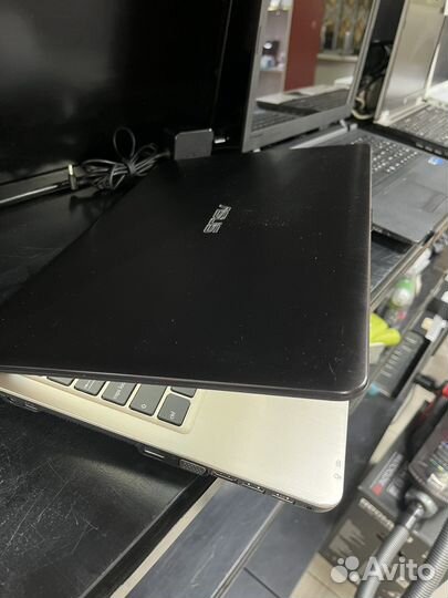 Ноутбук Asus R540Y