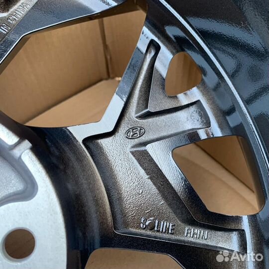 Оригинальные диски R17 на Hyundai Elantra