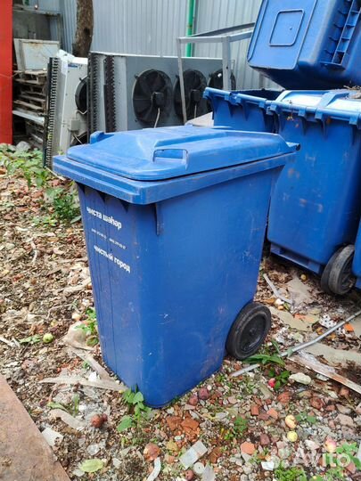 Мусорный контейнер