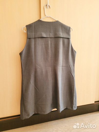 Костюм 3ка серый с жилетку р. 48