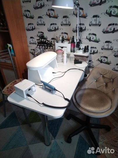 Маникюрный стол складной