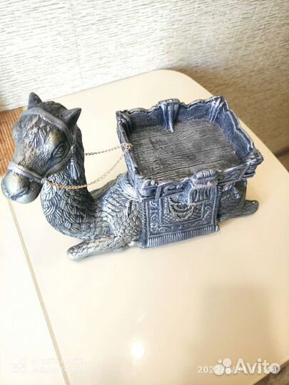 Сувенир статуэтка