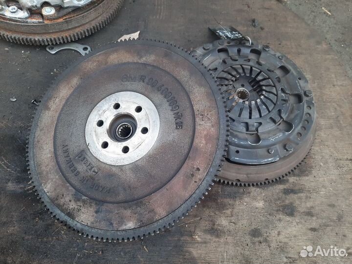 Маховик и сцепление Opel Astra H 2009 Z18XER