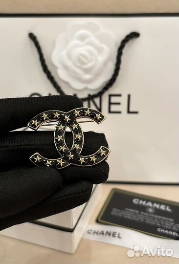 Chanel брошь 2024 год Limited Edition cruise