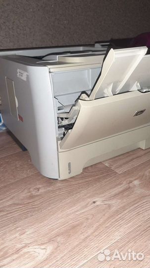HP LaserJet P2055dnПринтер